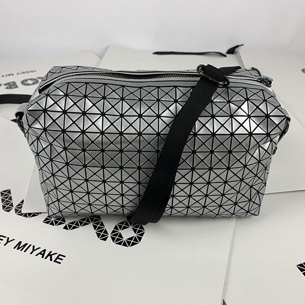 稀少BAOBAO コピー クロスボディバッグ ショルダーバッグ bat13057