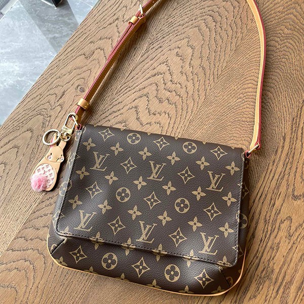 超話題!ルイヴィトン バッグチャーム兼キーホルダー ポルト 偽物 クレ・LV バニー M00994