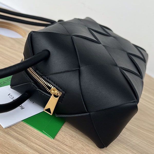 新デザイン ボッテガ カセット スモール コピー ショルダーバッグ bou87869