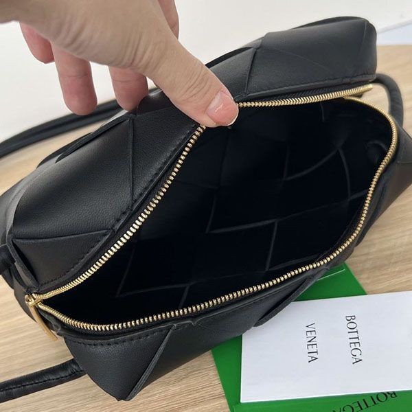 新デザイン ボッテガ カセット スモール コピー ショルダーバッグ bou87869