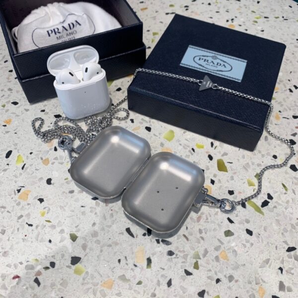 大人気!プラダ airpods ケース イヤホンケース コピー メッキ 光沢感 pui66880