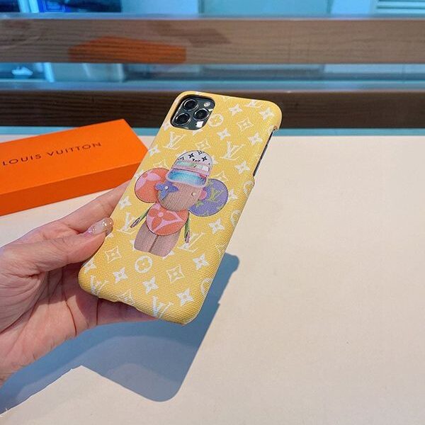 超話題!【お洒落★】ルイヴィトン  iphone13 コピー/14Proケース vuc49251