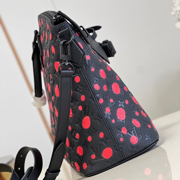 ルイヴィトン × YK 草間彌生 コラボ LOCK IT バッグ 偽物 黒赤 たっぷり収納 M21676
