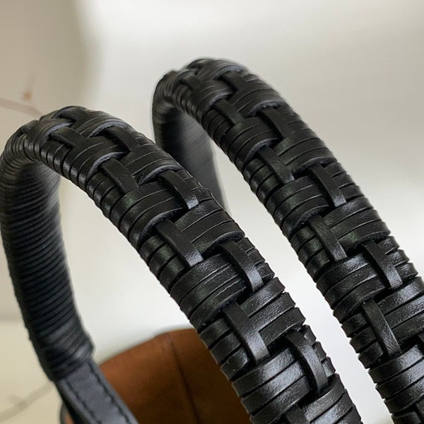 日本未入荷 ロエベ トートバッグ 偽物アナグラム スモール loq62366