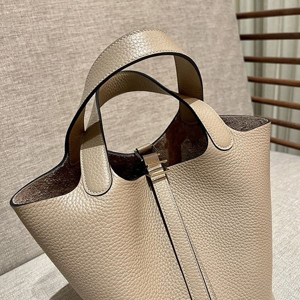 エルメス ハンドバッグ ピコタン ロック 18PM eri93265