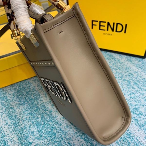 フェンディ サンシャインショッパー 偽物 エラフレザー ミニバッグ fei21852