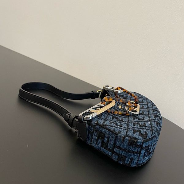 ☆超人気☆フェンディ ショルダーバッグ 偽物 2Way ロゴ O LOCK SWING HOBO fet74122
