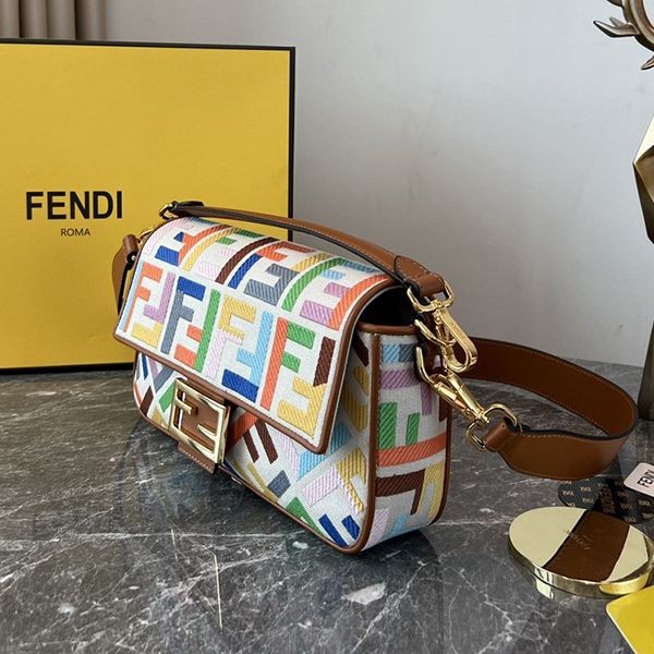 フェンディ バゲットFF刺繍 ハウンド ショルダーバッグ コピー few86164