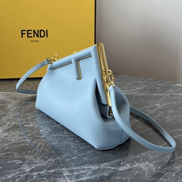 【大特価】フェンディ ファースト スモール コピーショルダーバッグ feu82374