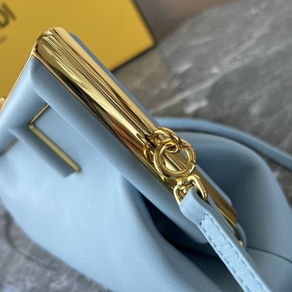 【大特価】フェンディ ファースト スモール コピーショルダーバッグ feu82374