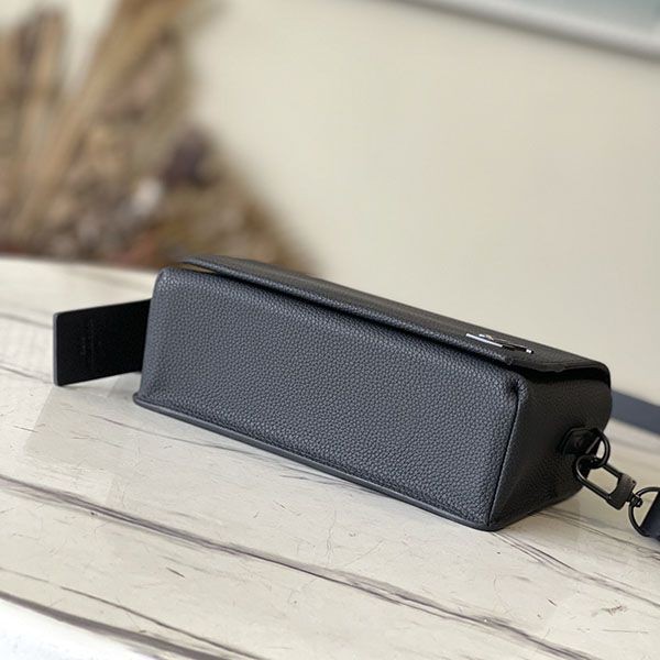 定番ルイヴィトン ウエアラブルウォレット ショルダーバッグ 偽物 M82085