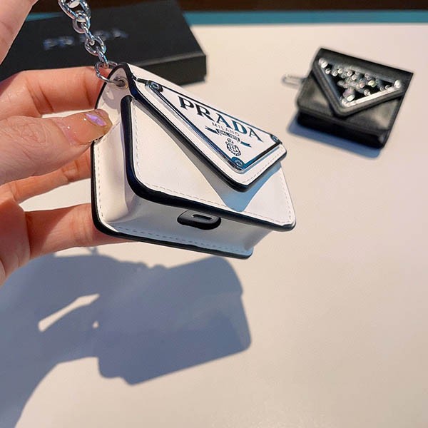 可愛い プラダ サフィアーノレザー AirPods Pro ケース コピー pue87586