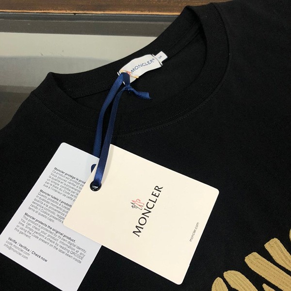 モンクレール コピー 袖ロゴ&ゼブラロゴパッチ付サファリ風Tシャツ mol69161