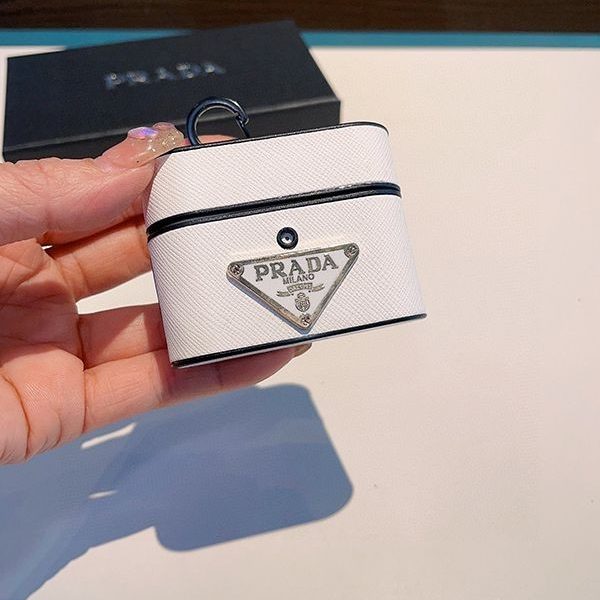お洒落で可愛い プラダ レザー AirPods Proケース 偽物 puj21020