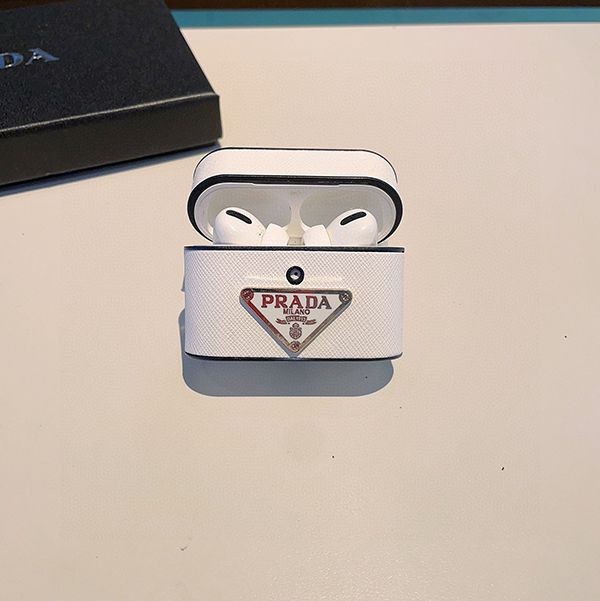 お洒落で可愛い プラダ レザー AirPods Proケース 偽物 puj21020