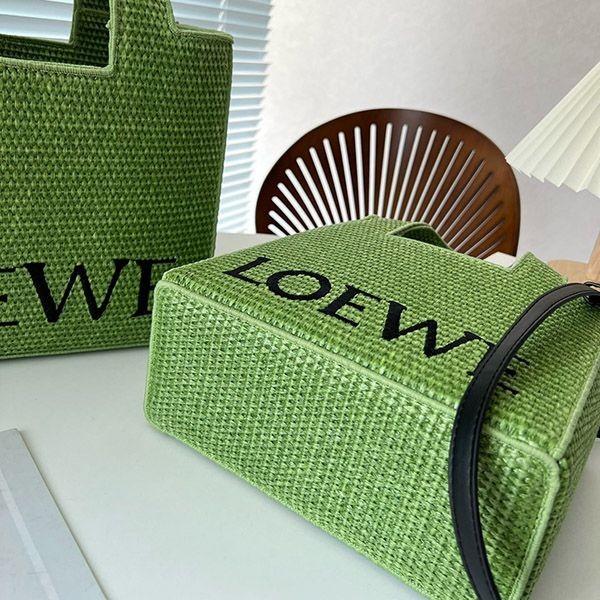 ギフトに最適 ロエベ フォント トートバッグ 偽物 ミディアム かご loc30462