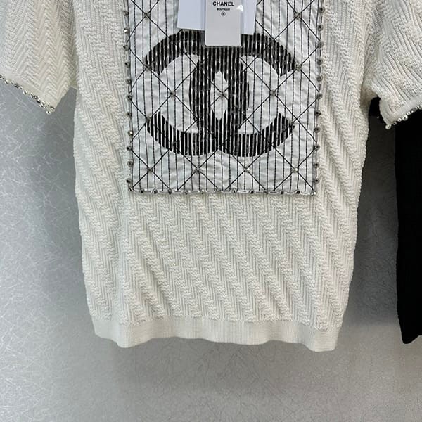 セール新作シャネル ロゴ Tシャツ 偽物 半袖トップス 2色 shv43203
