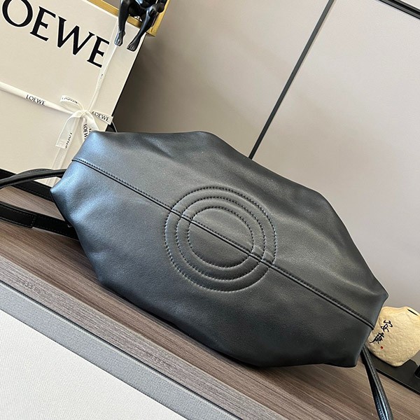 大人気！ロエベ パセオバッグ コピー（シャイニーナパカーフ） A709W15X02