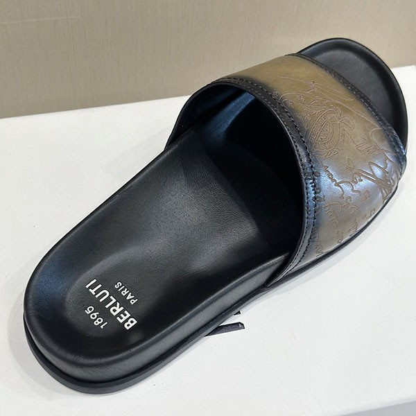 大人気!ベルルッティ エギオ サンダル コピー Stamp Leather Sandal bed75312