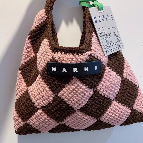 《大人気》マルニマーケット コピー◇テックウール製 DIAMONDスモールバッグ ピンク maa78002
