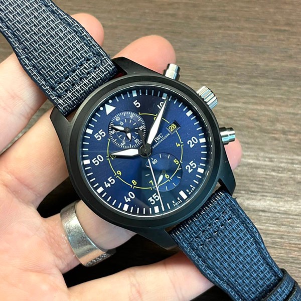 IWC パイロットウォッチ 偽物 クロノグラフ トップガン IW389008