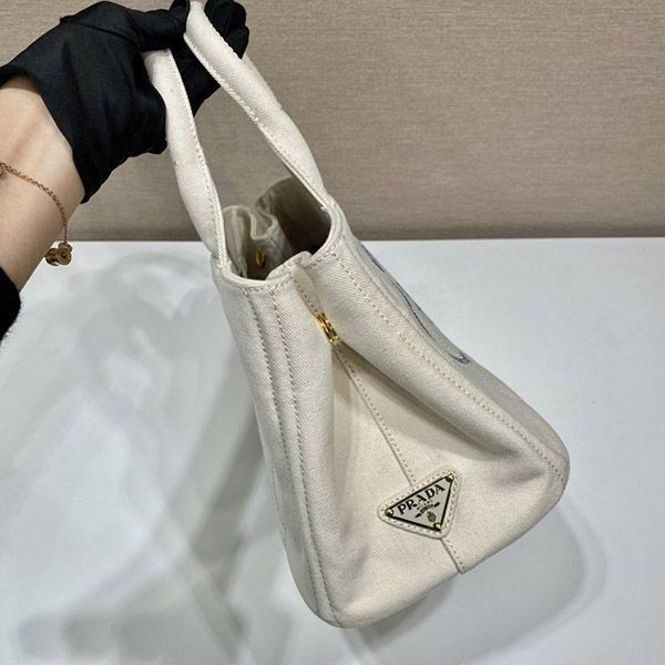 ★追跡付き発送で安心 プラダ ハンド トートバッグ CANAPA エンボスロゴ pug03931
