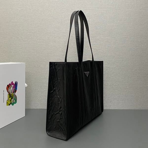 希少プラダ アンティーク ナッパ ラージ トートバッグ 偽物 1BG460
