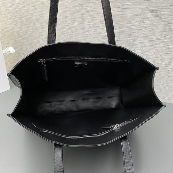 希少プラダ アンティーク ナッパ ラージ トートバッグ 偽物 1BG460