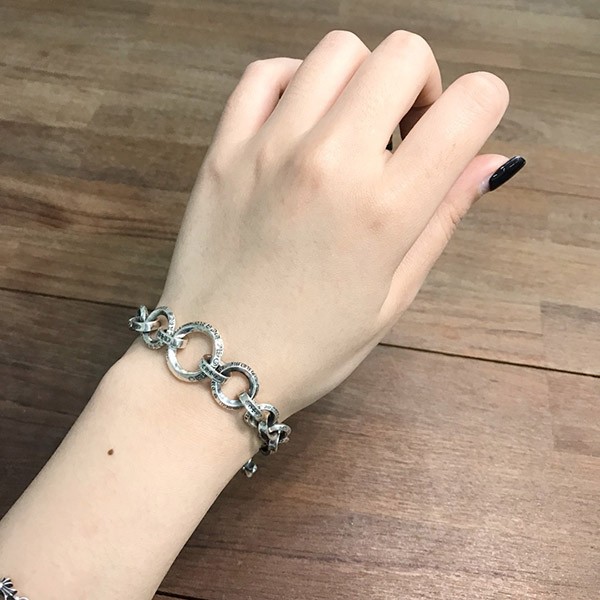 ★クロムハーツ 偽物★超厳選★セレブも愛用★洗練されたブレスレット Kui66345
