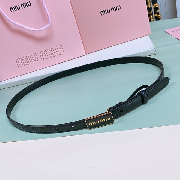 激安価格！ミュウミュウ 偽物 Logo スリム ベルト メタルバックル mys33443