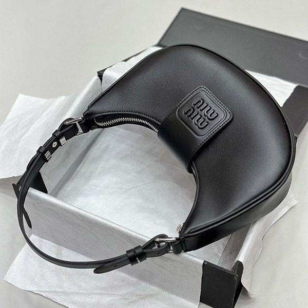 超話題!ミュウミュウ nappa leather shoulder 偽物 ショルダーバッグ myr05951