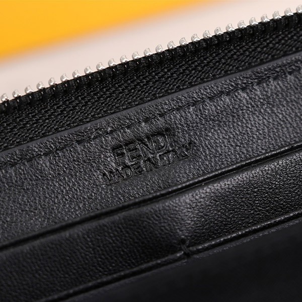 注目★フェンディ バッグバグズ コピー レザー 長財布 feu61346