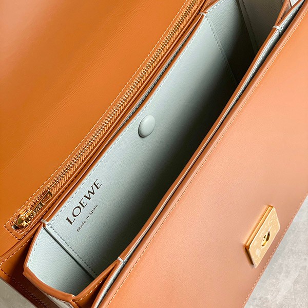 ロエベ ショルダーバッグ 偽物＞ゴヤバッグ シルクカーフ ミディアム goya アナグラム A896N01X037276