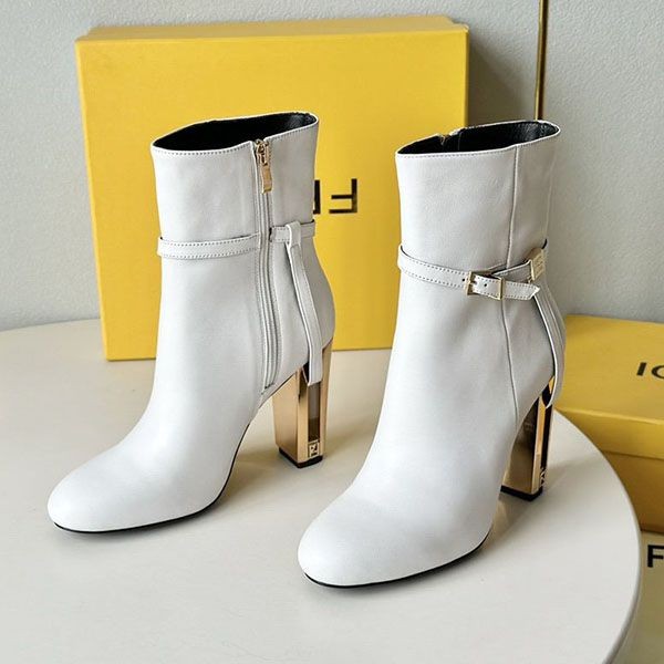 フェンディ バゲット コピー ナッパレザー アンクルブーツ feu15974