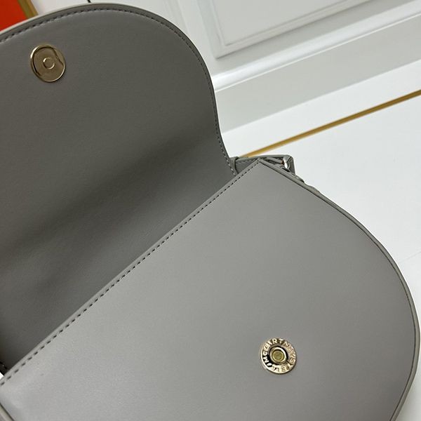 新色登場☆ステラマッカートニー Frayme 偽物ミディアム ショルダーバッグ stn99946