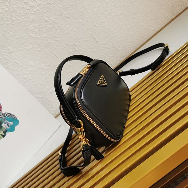 新作【プラダ】オデット レザー ミニバッグ 偽物 全3色 1BP220