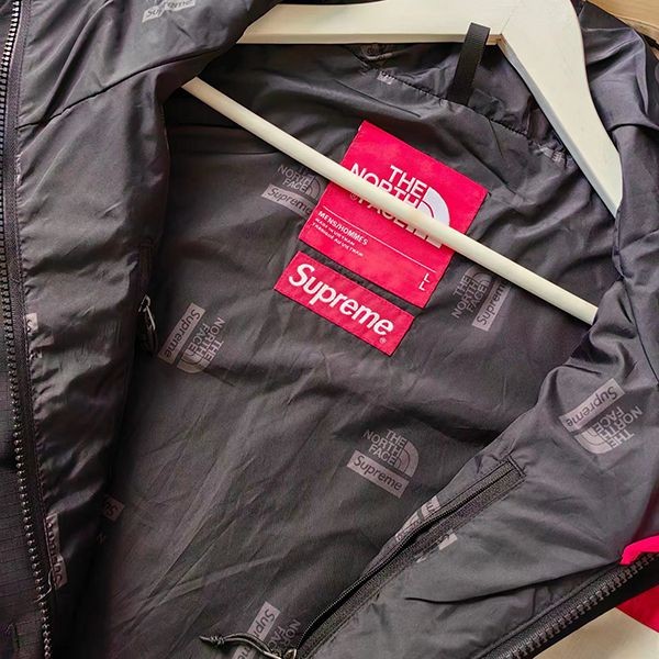 《大人気》シュプリーム×ノースフェイス GORE-TEX 偽物 ジャケット注目商品 Nom77455