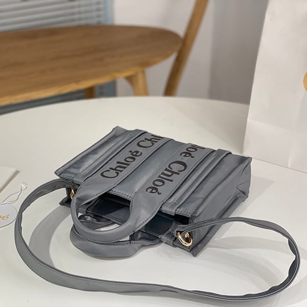 秋冬大セールクロエ woody 偽物 スモールトートバッグ 3サイズ chp85817