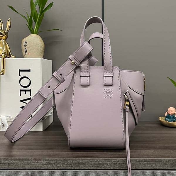 ★日本!!人気！ロエベ ハンモック コピー ドローストリング ショルダーバッグ lon04447