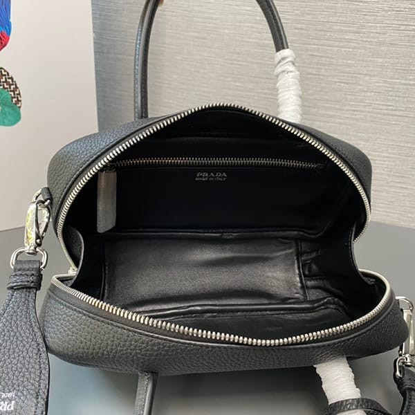 人気急上昇プラダ スーパーコピー レザー トップハンドルバッグ 2色 pui87547