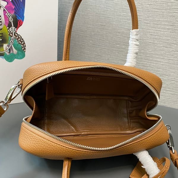素敵なプラダ スーパーコピー レザー トップハンドルバッグ puw58863