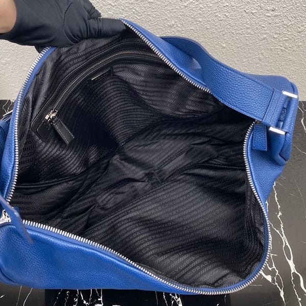 高級ブランドプラダ トライアングルレザーショルダーバッグ コピー puz79610