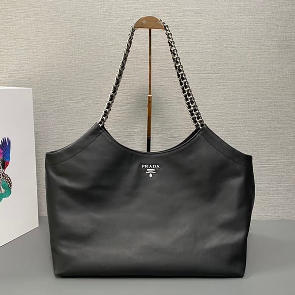 完売必至プラダ チェーンショルダーレザーバッグ スーパーコピー pux03716