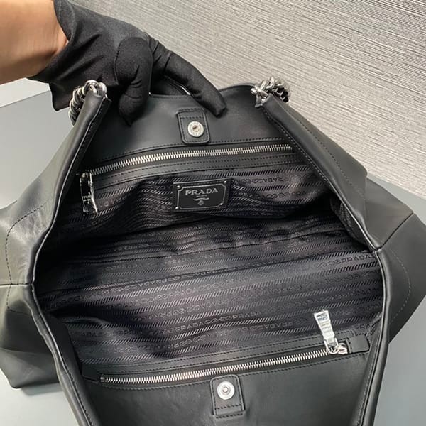 完売必至プラダ チェーンショルダーレザーバッグ スーパーコピー pux03716