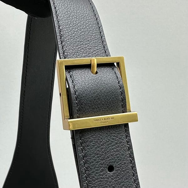 ☆超人気☆サンローラン 偽物 Le5 a7 レザー スモールショルダーバッグ 2サイズ Sau94254