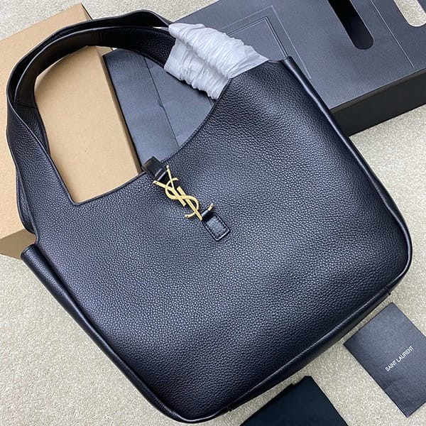 n級 おすすめサンローラン 偽物 Le5 a7 レザー スモールショルダーバッグ Sam29959