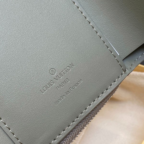 ルイヴィトン 使い勝手のポルトフォイユパイロット 三つ折り 財布 4色 m82410